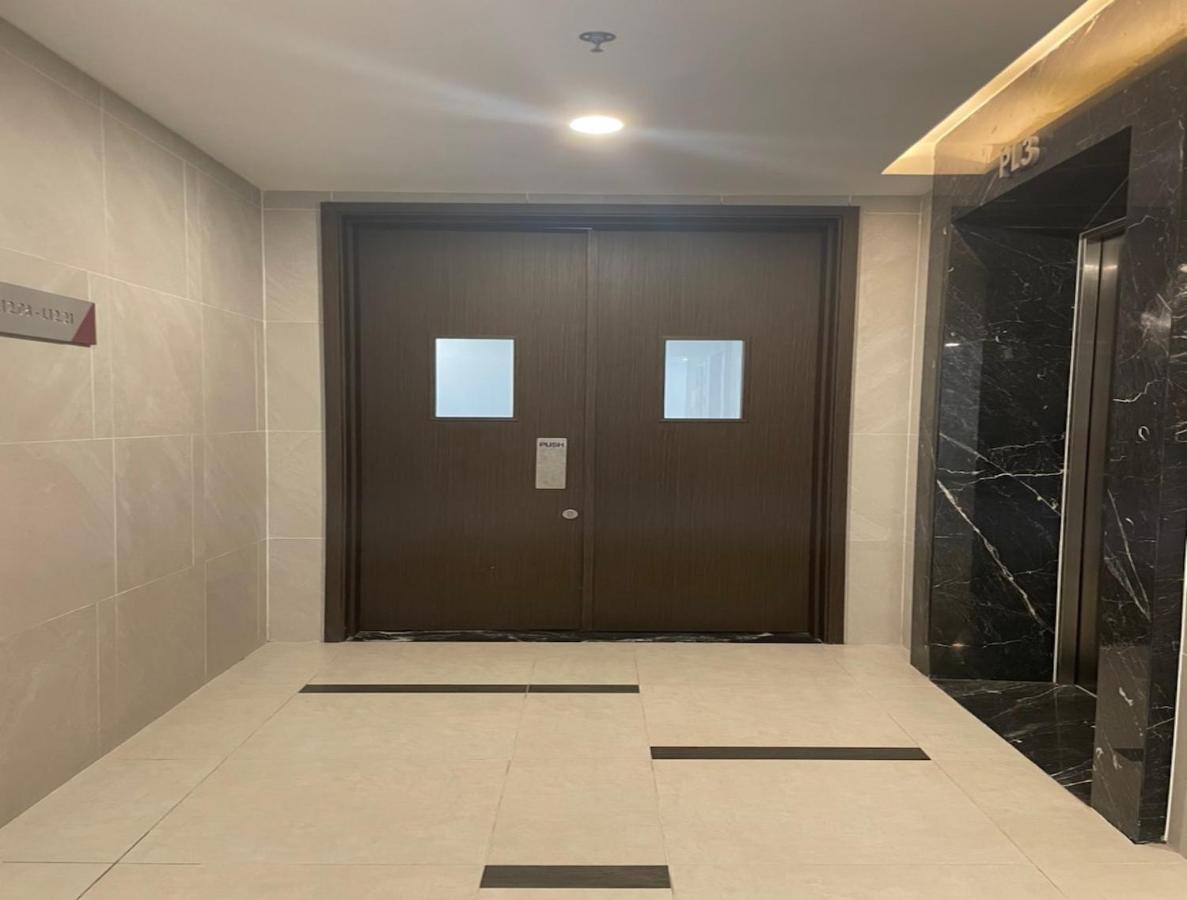 Compass One Building - Luxury Apartments Ap Phu Tho エクステリア 写真